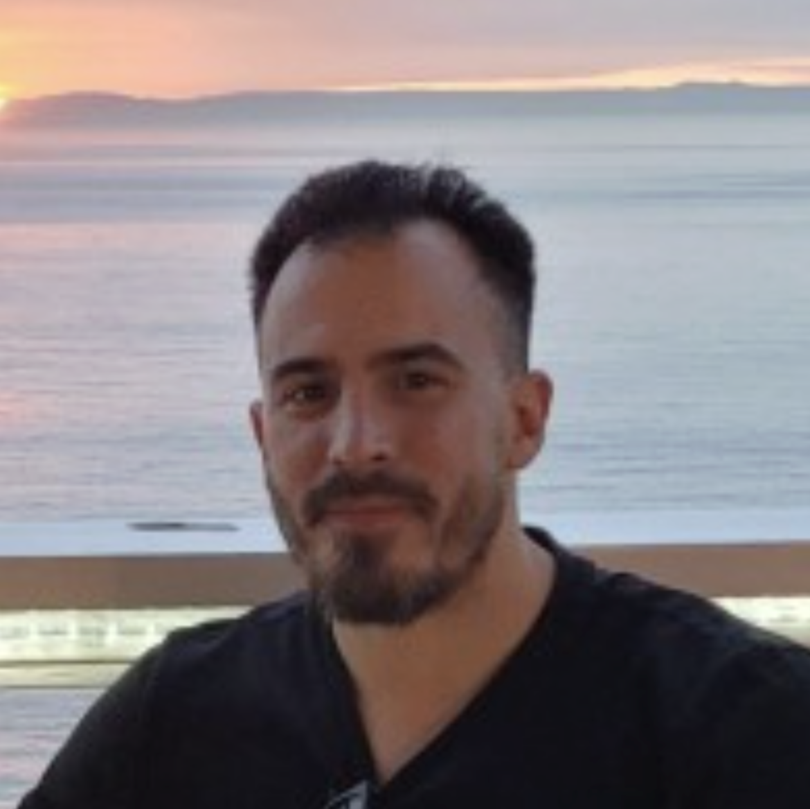 Portrait of Brian Cantu.